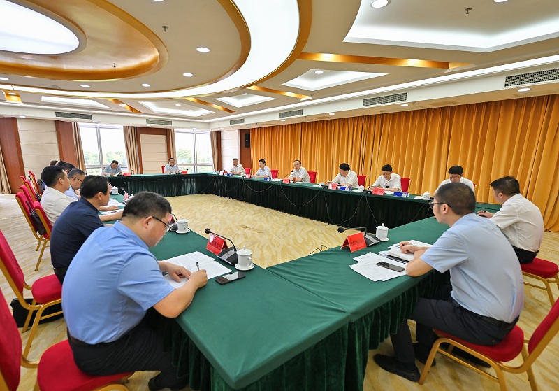 1755465312644397.jpg 7月6日上午,我市召開全市外向型經濟企業家座談會.jpg